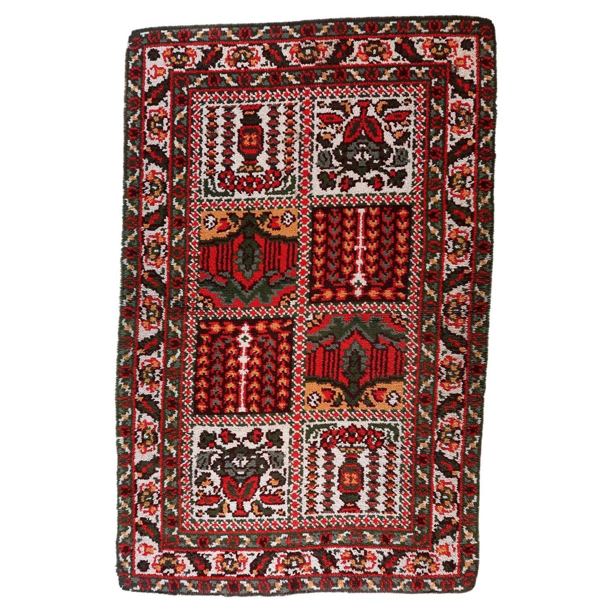 Vintage 1950s French Savonnerie style rug 117cm x 193cm - 1C1244