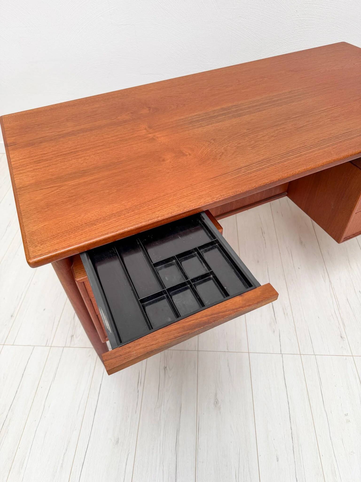 Bureau exécutif danois en teck, années 1960