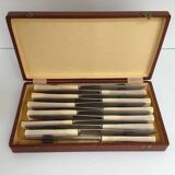 Table knives