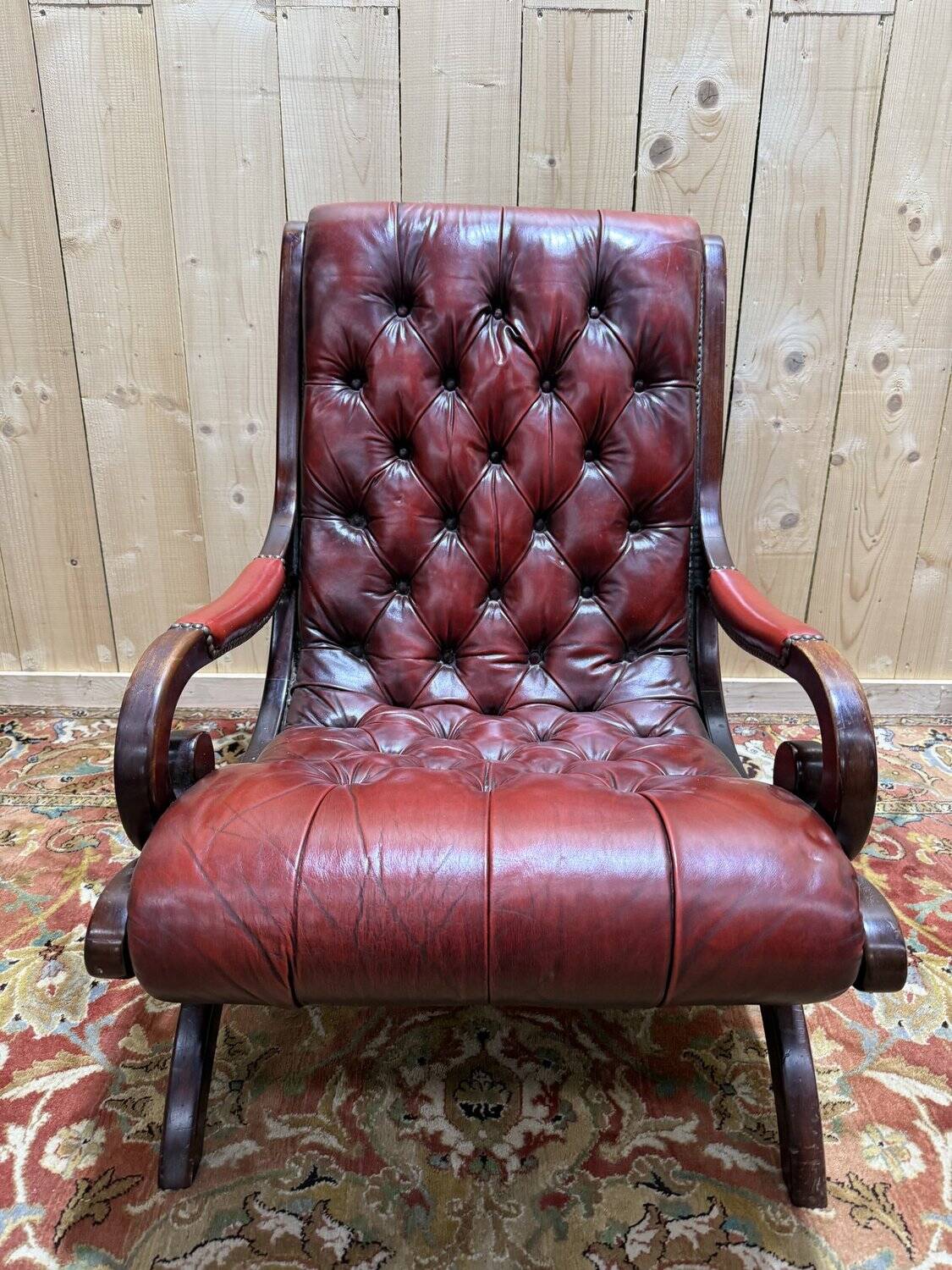 Chesterfield English Slipper Chair in tufted leather