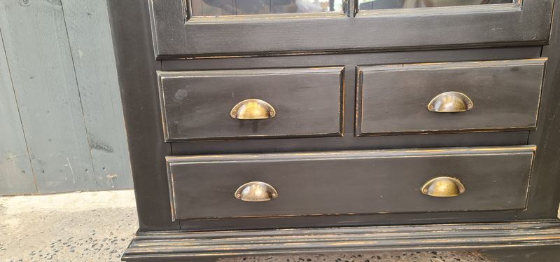 Showcase library patina black a door three drawers