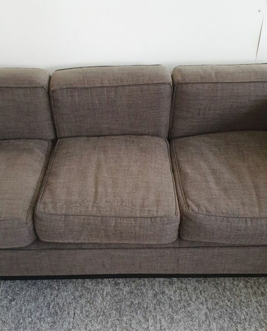 LC2 3-seater sofa by Le Corbusier, Cassina edition