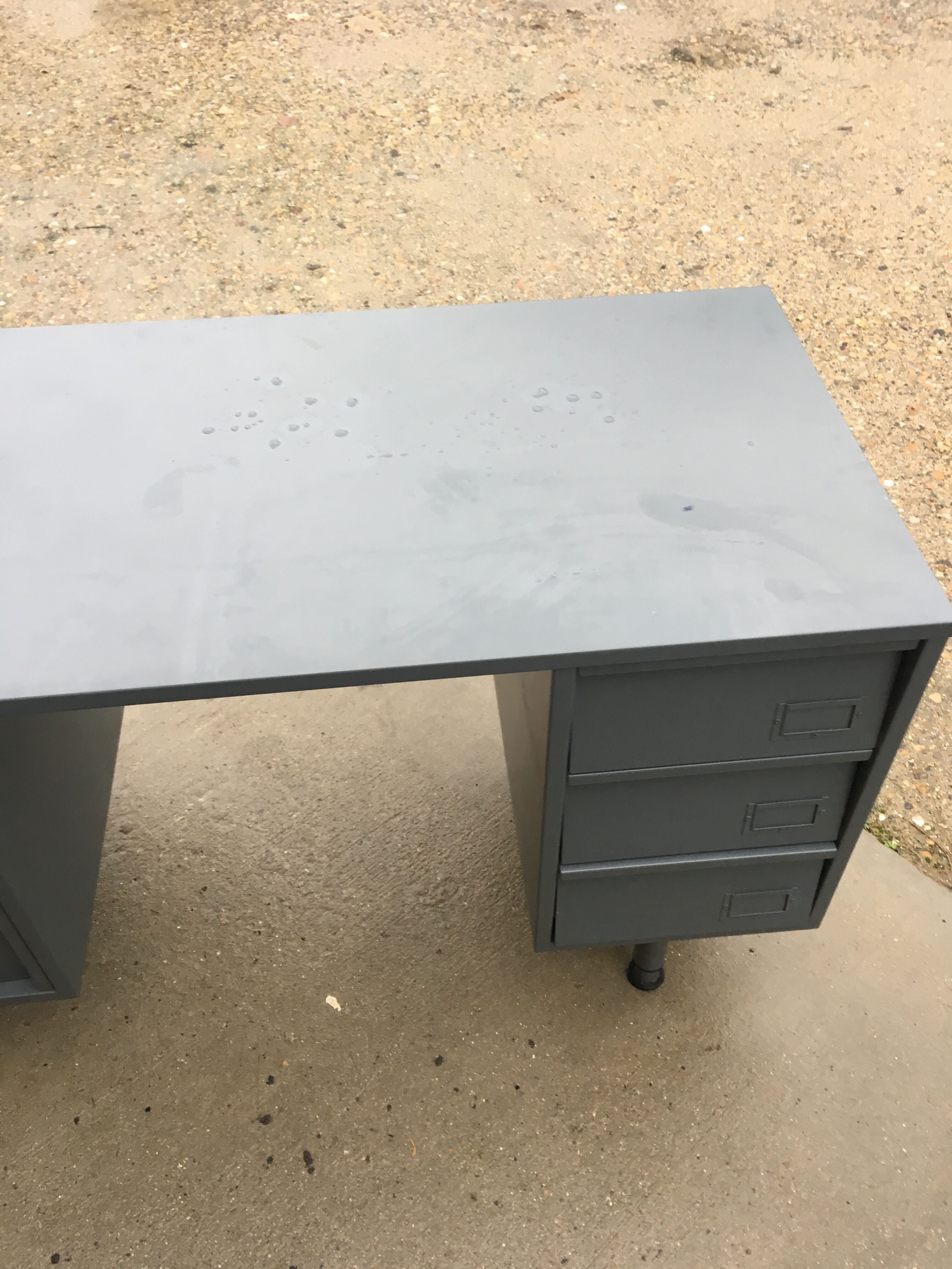 Bureau metal industriel