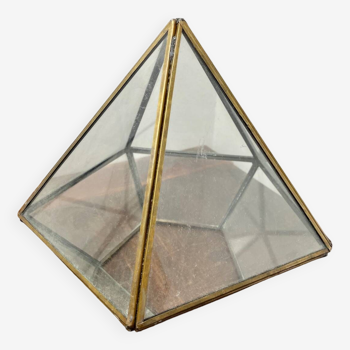 Pyramidal brass display case