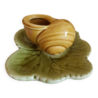 Coquetier en barbotine escargot signé JB