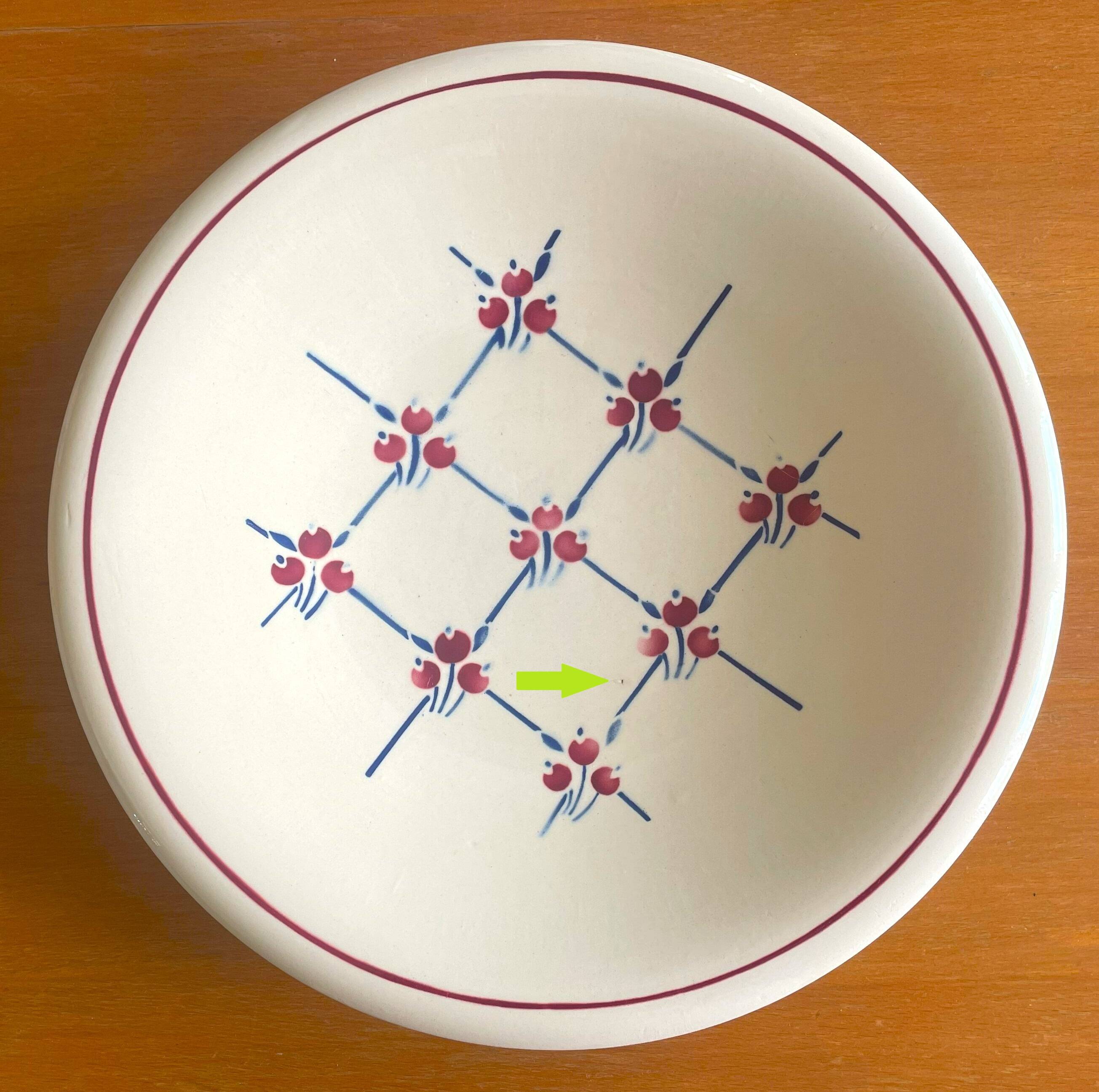 Antique salad bowl on a pedestal in BADONVILLER earthenware