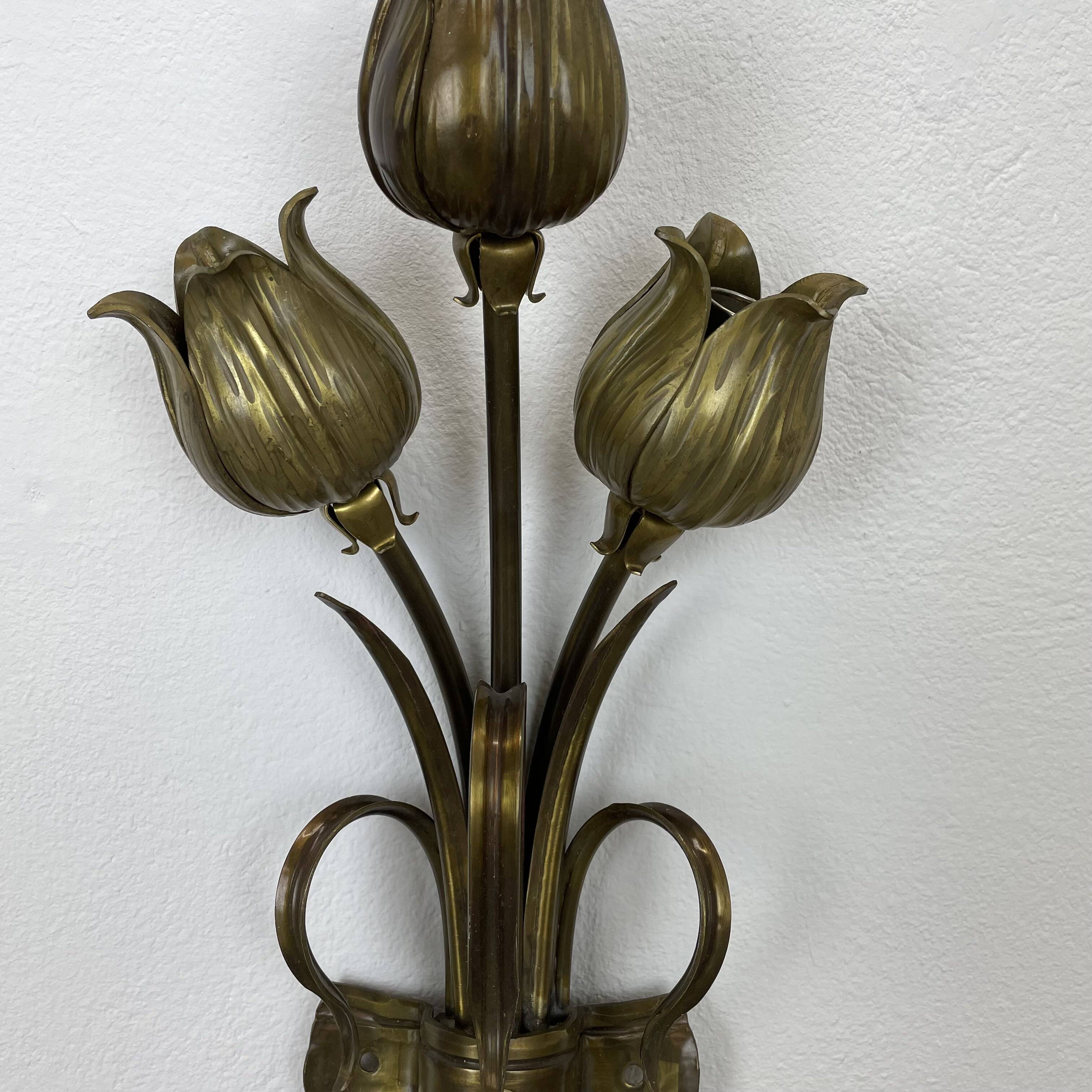 Sculptural 44cm brass  "flower" theatre wall light, italy, 1970s