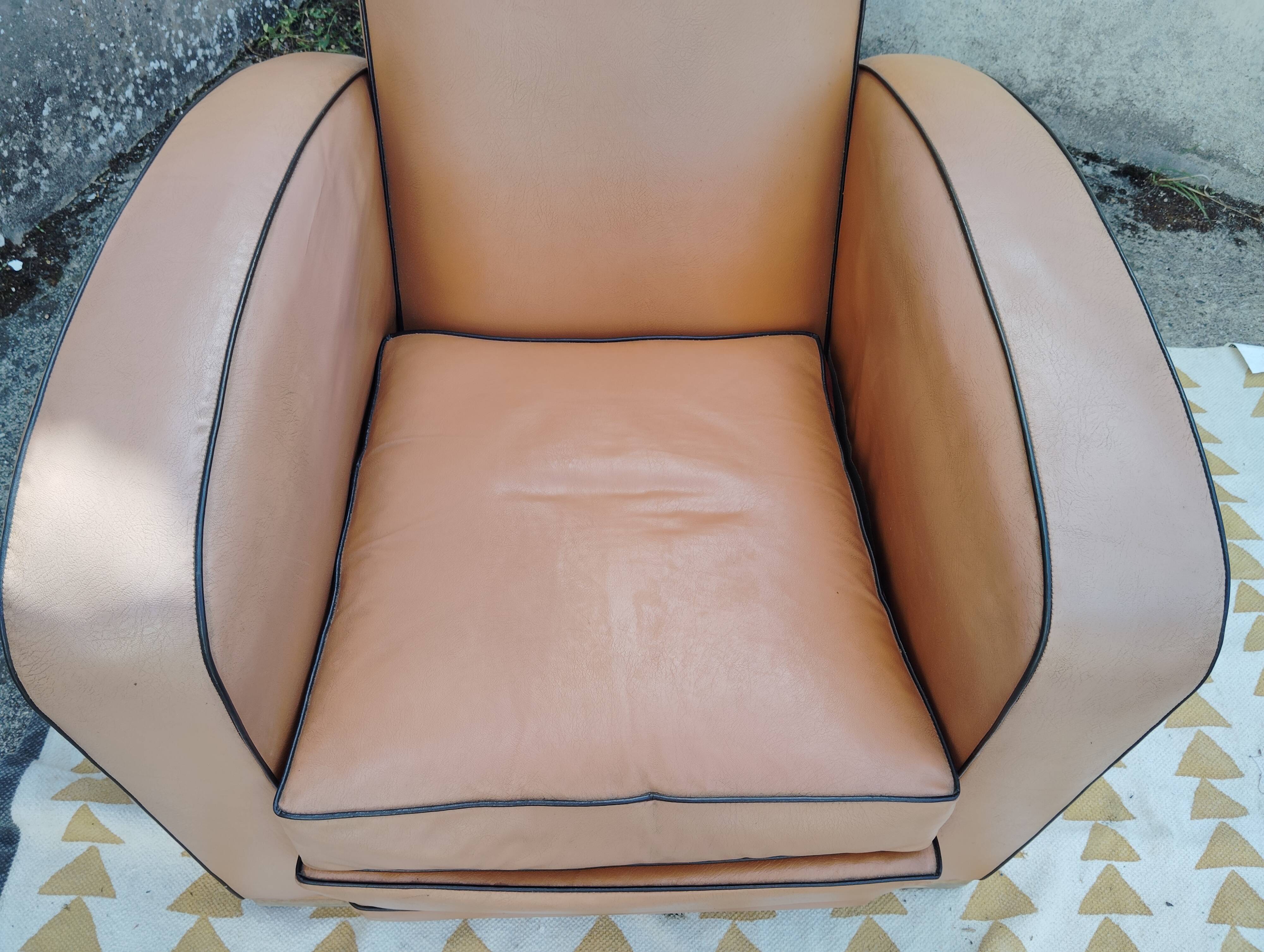 Club chair in imitation leather