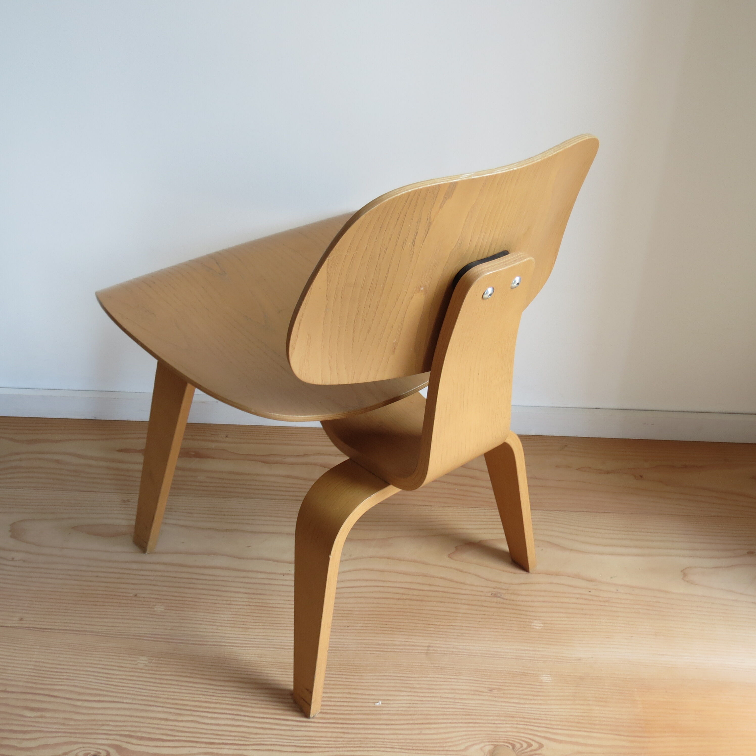 Set Of 4 Dcw Dining Chairs By Charles Eames For Vitra Plywood 1999