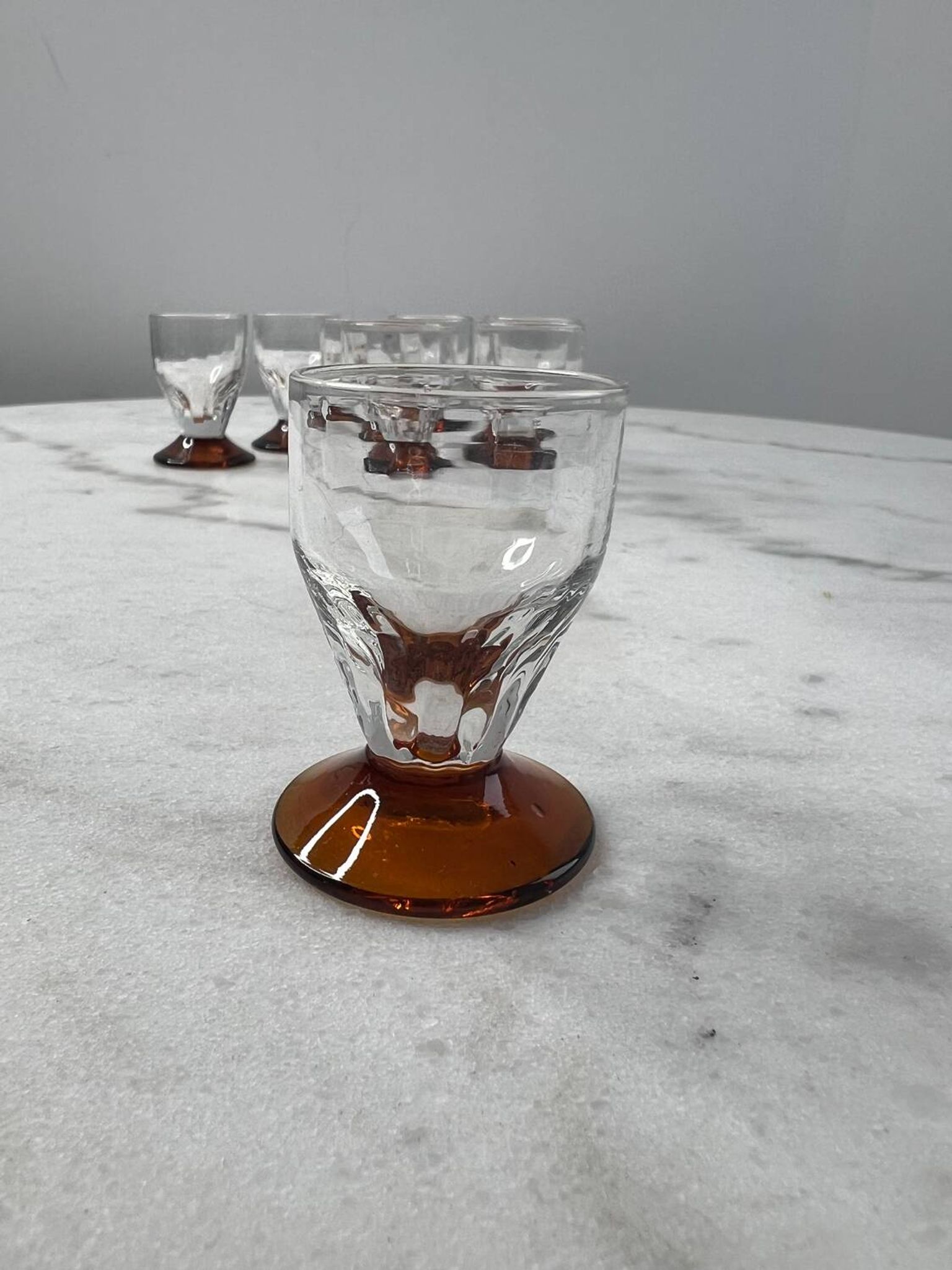 Lot de 8 shooters en verre soufflé
