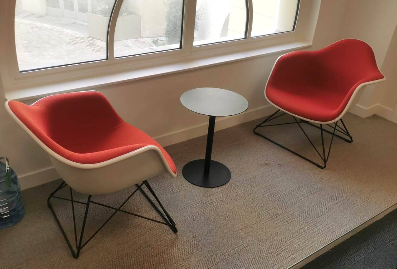 Pair of Arm Chair LAR armchairs, Charles & Ray Eames