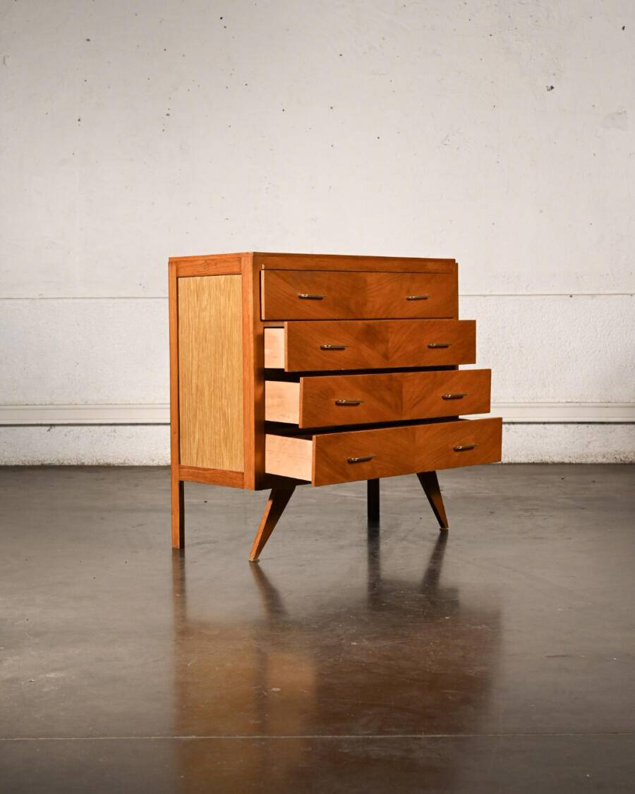 Commode pieds compas