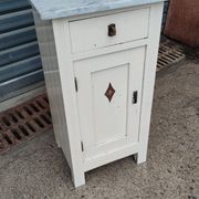 Meuble parisien en bois peint