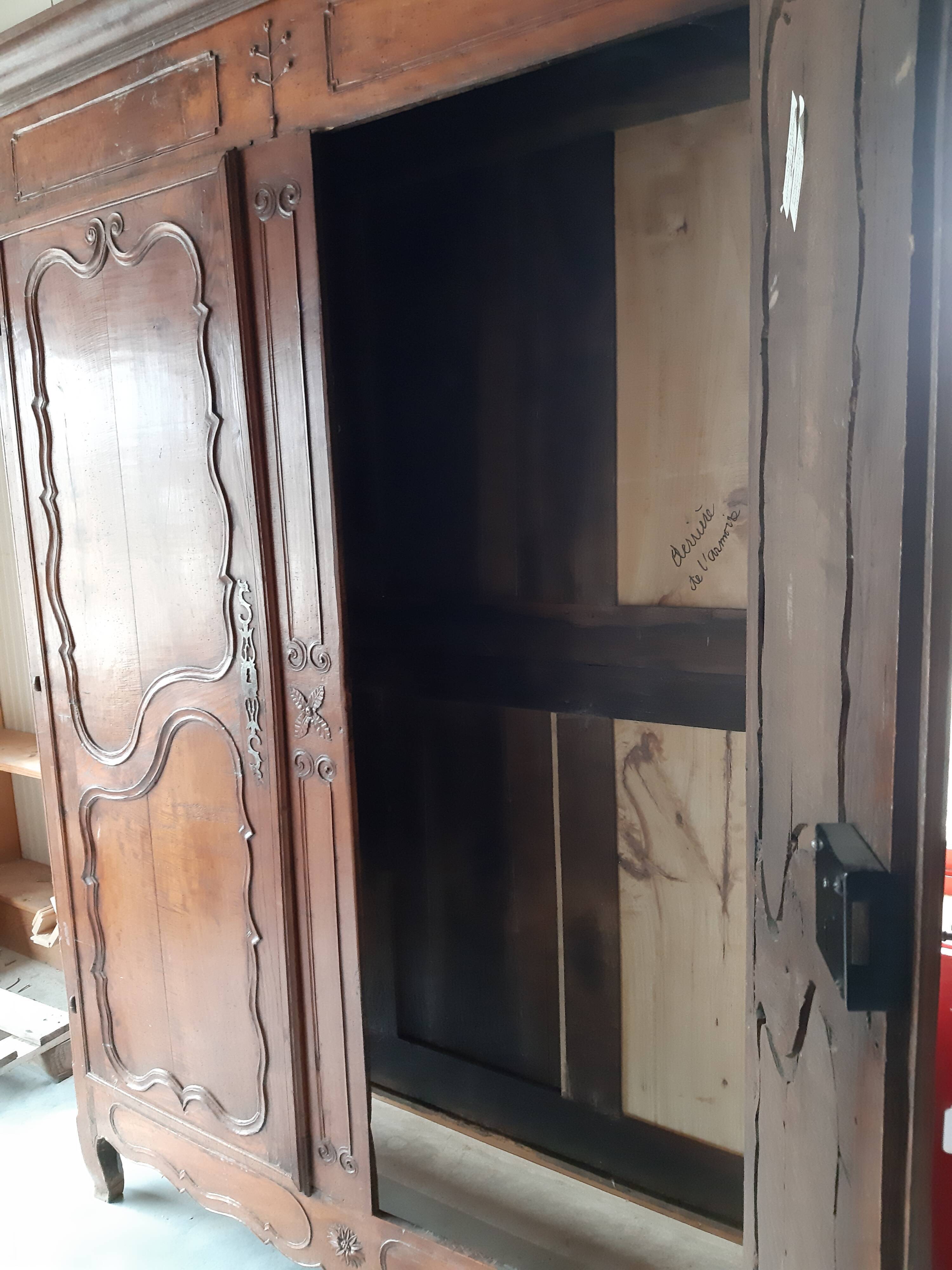 Armoire