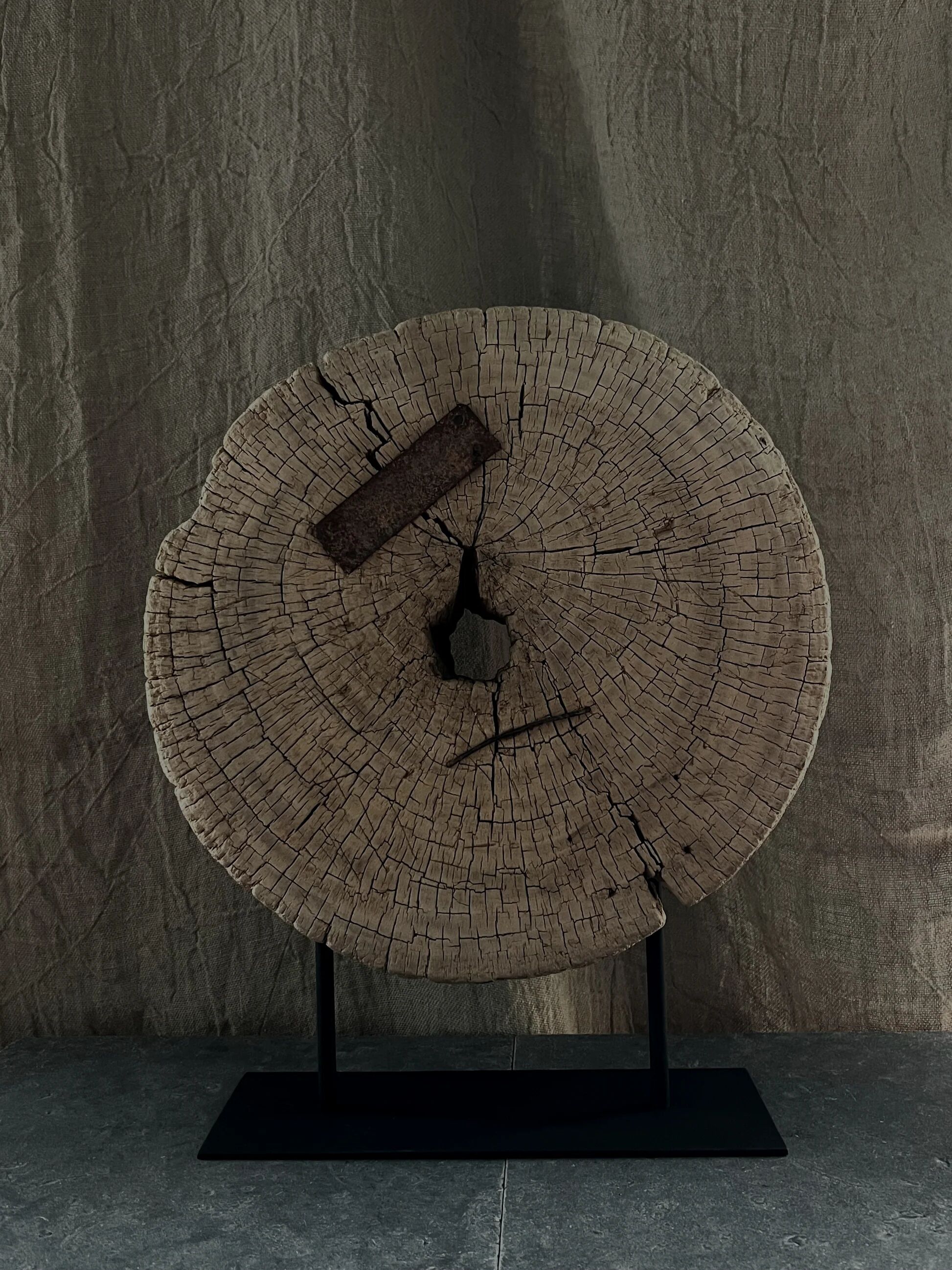 Sculptural wood - Ø44cm