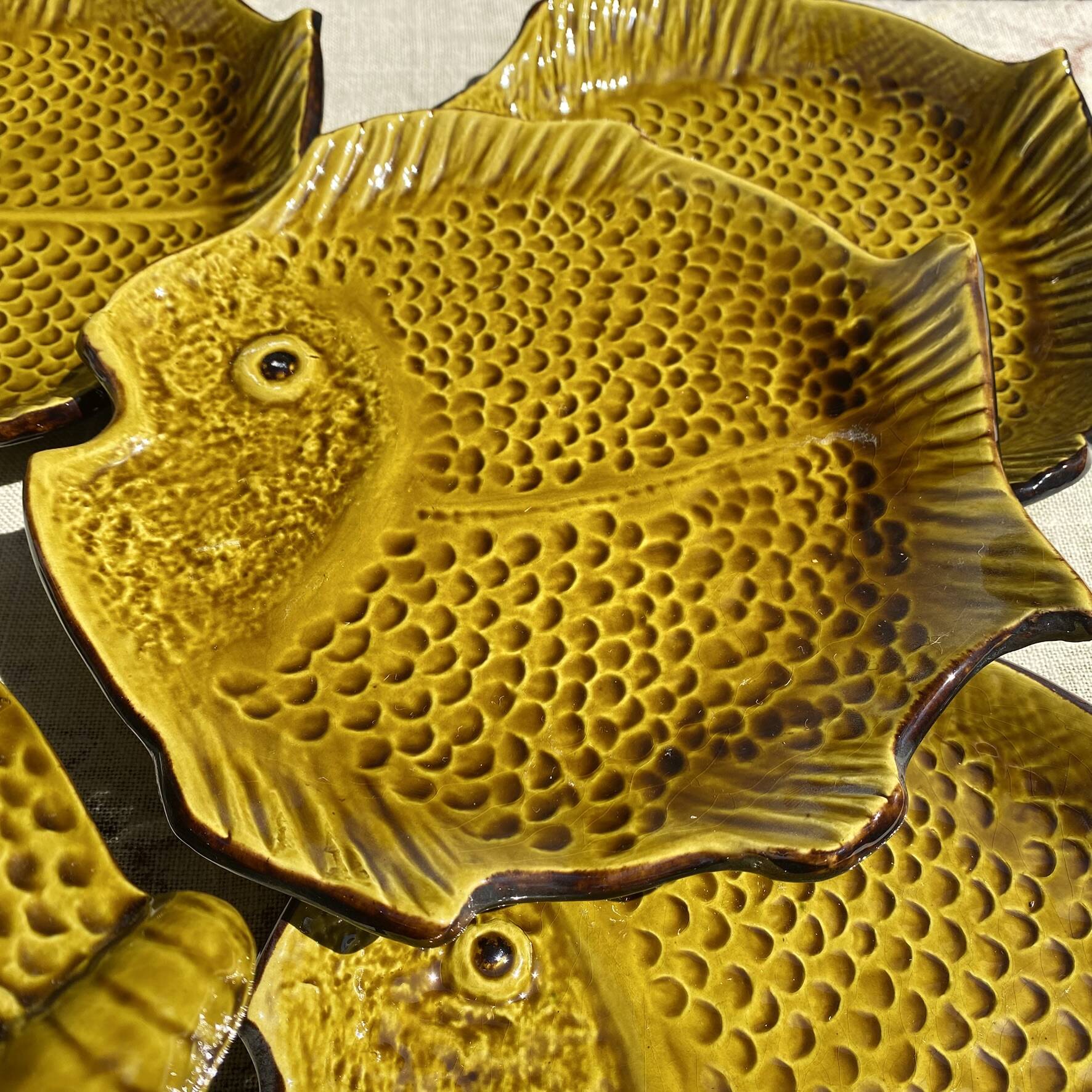 Vintage bouillabaisse service in faience, 13 pieces, 1970s.