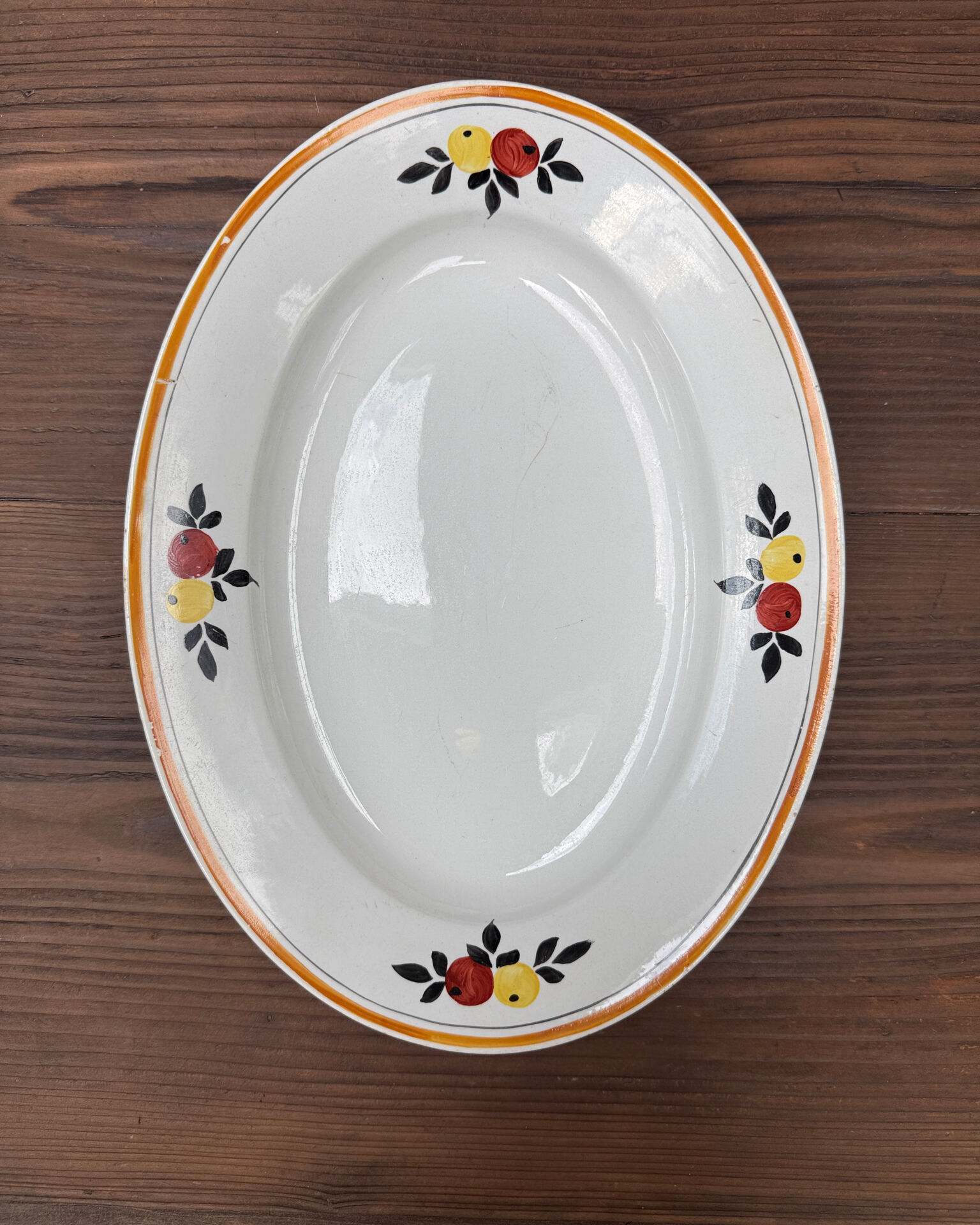 Large oval dish Moulin des Loups, model Granite