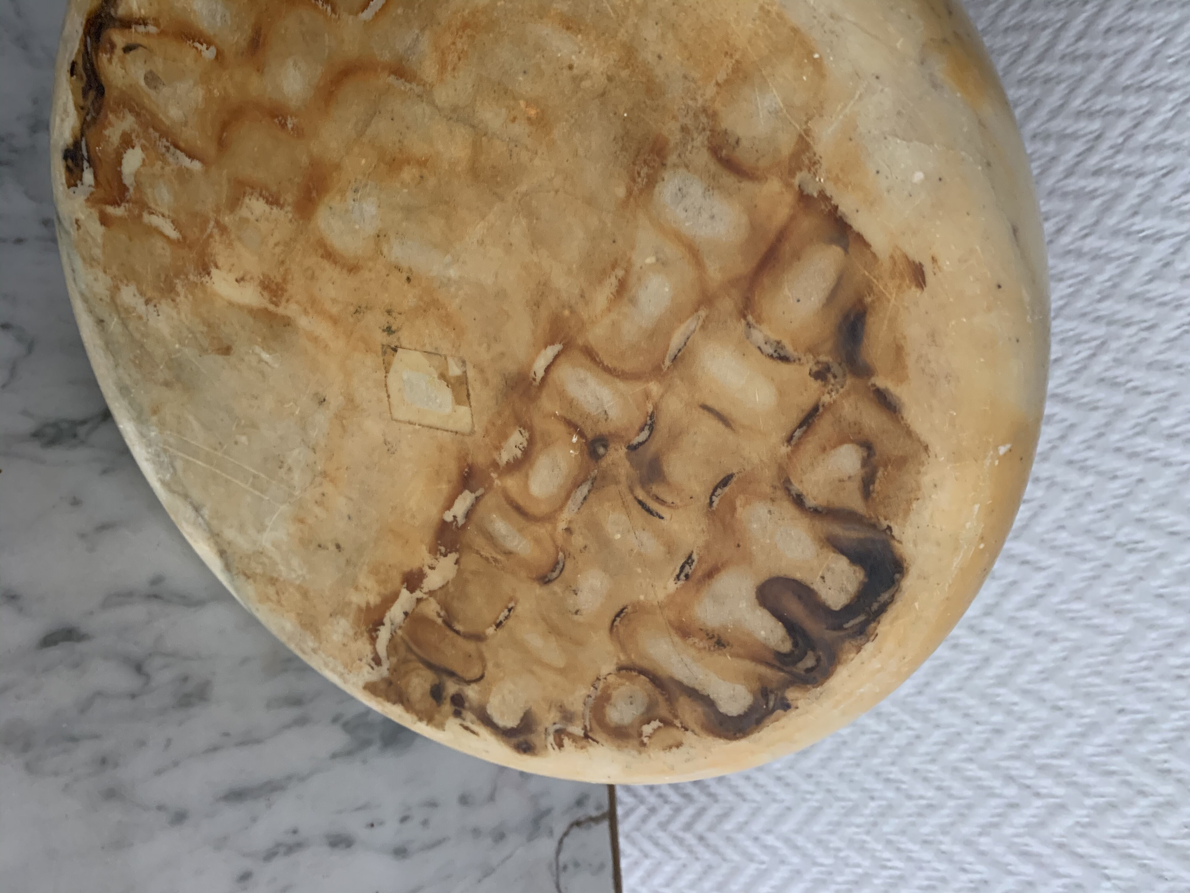 Vintage beige round marble ashtray