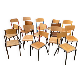 Lot de 15 chaises école dépareillées multicolore industrielle école vintage