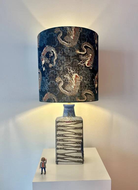 Exceptional floor lamp in Scheurich fireplace vase.