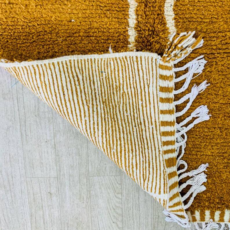 Traditional handmade Beni Ouarine rug 250cmx150cm