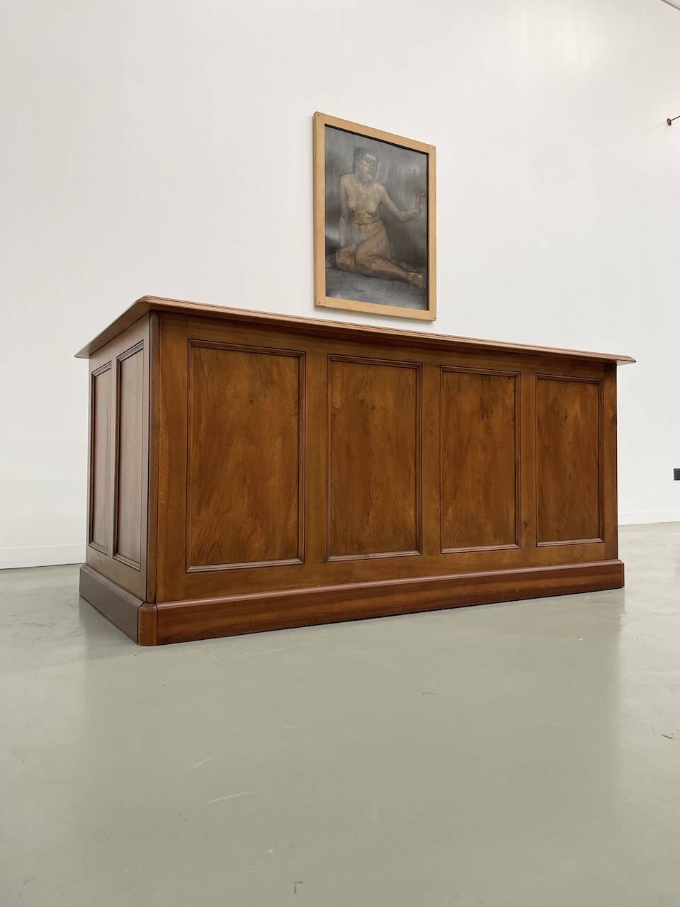 Comptoir ou bureau en noyer années 50