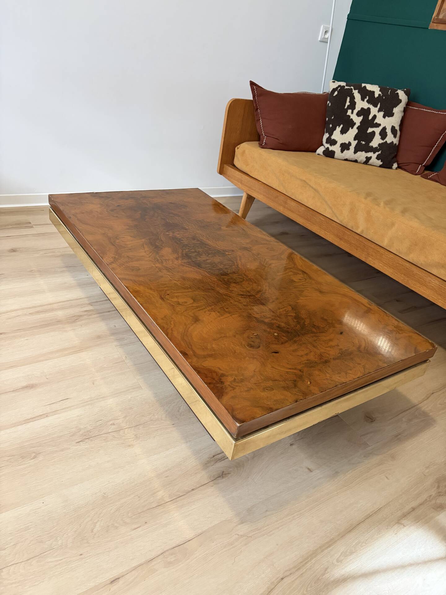 Elm burl coffee table and brass 70s Roche Bobois