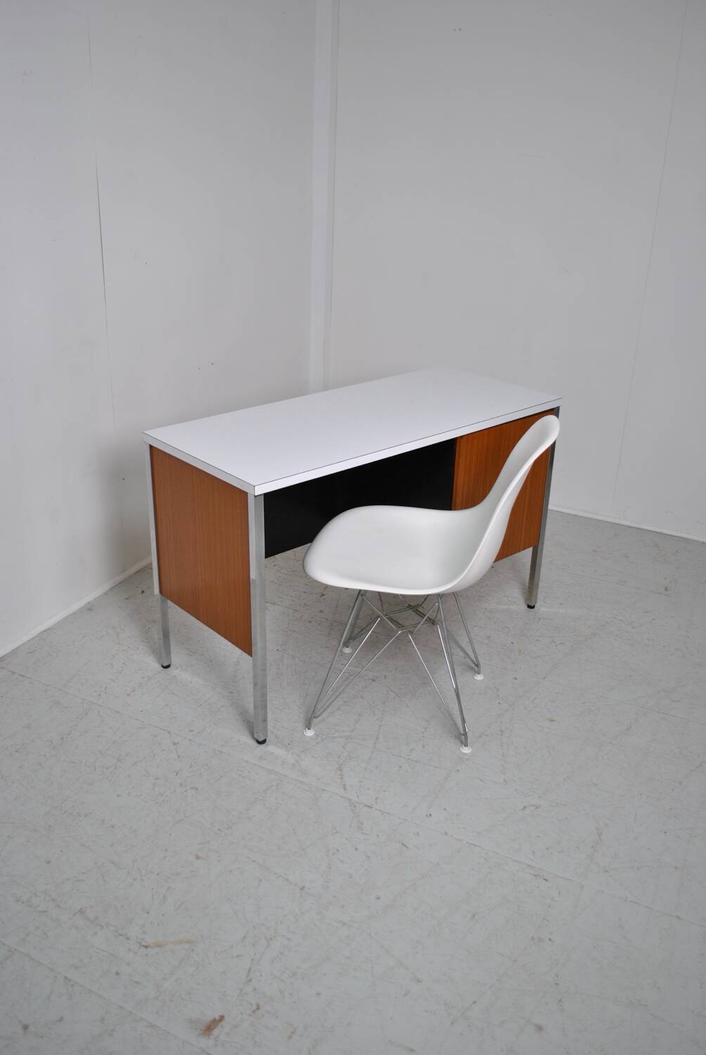 Florence Knoll Desk 1970