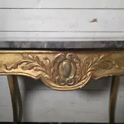 Table en bois doré style Louis XV du XIXe 