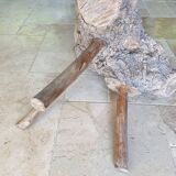 Table brutaliste