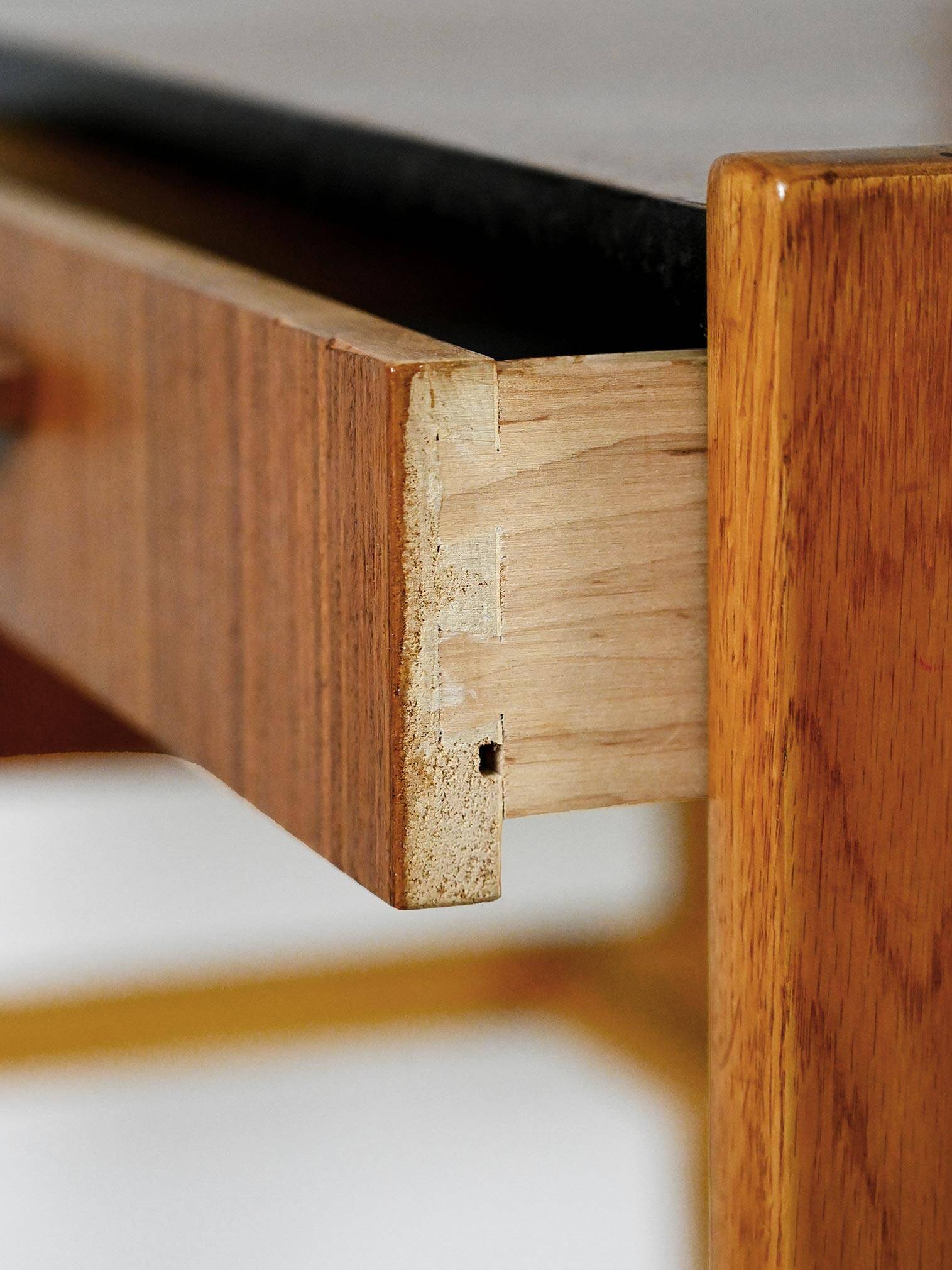 Scandinavian dressing table with drawers