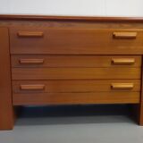 Oak-plated dresser 1980