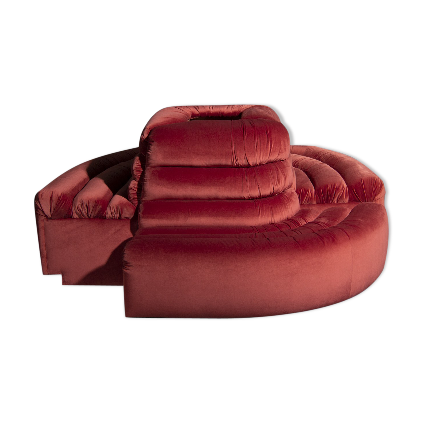 Italian design round sofa in pink velvet