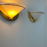 Paire d’appliques vintage, laiton et verre opalin, Italie 1970