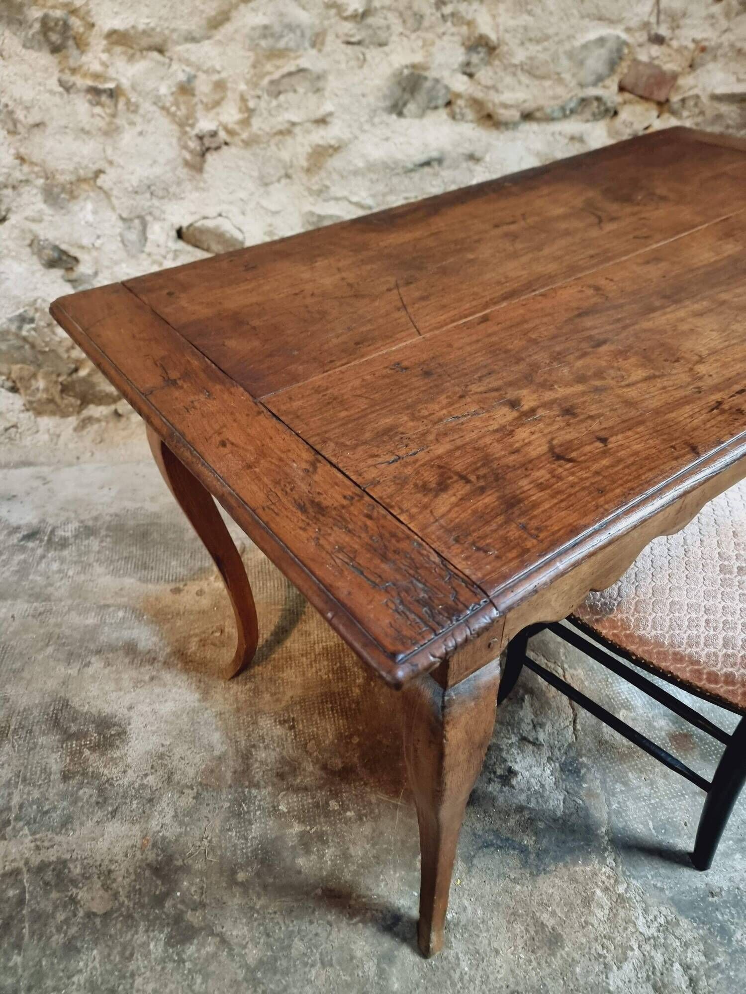 Louis XV provincial desk – 18th century – Walnut & Elm – 116 x 63 cm