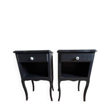 Pair of relooked vintage black matte bedside tables – chic Louis XV style – tab