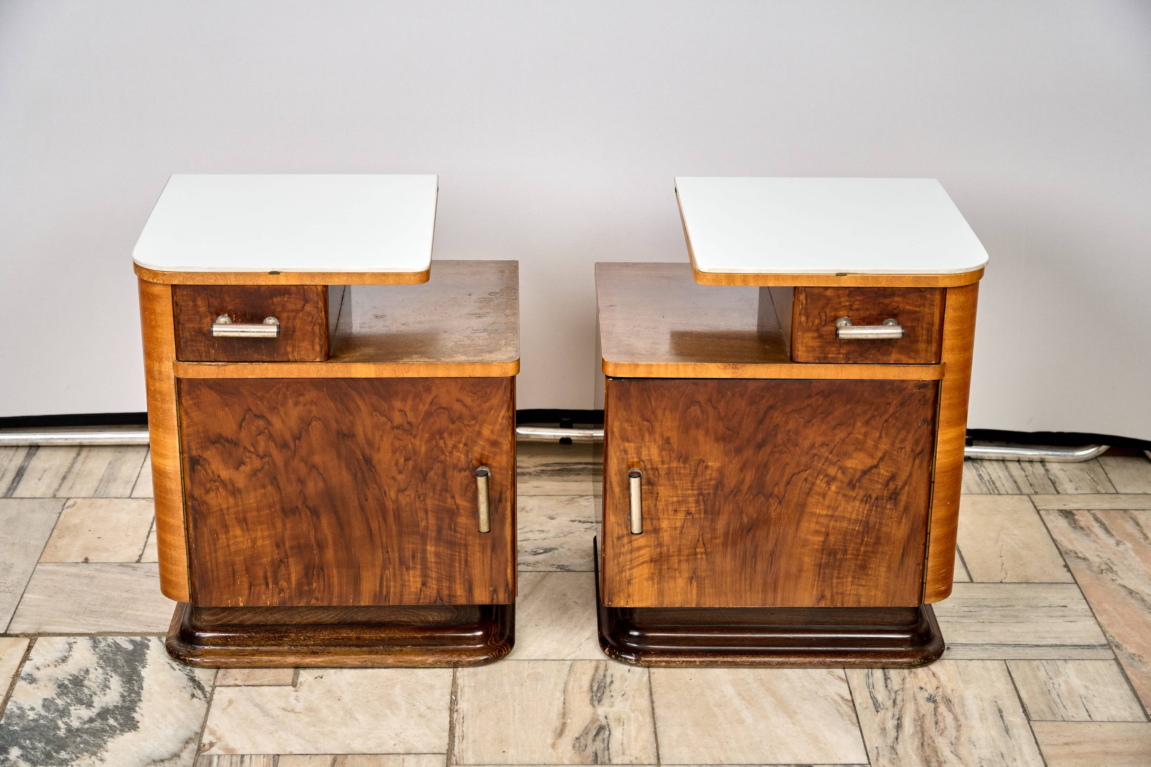 Set of Two Art Déco nightstands, by Jindřich Halabala, 1940s Czechoslovakia