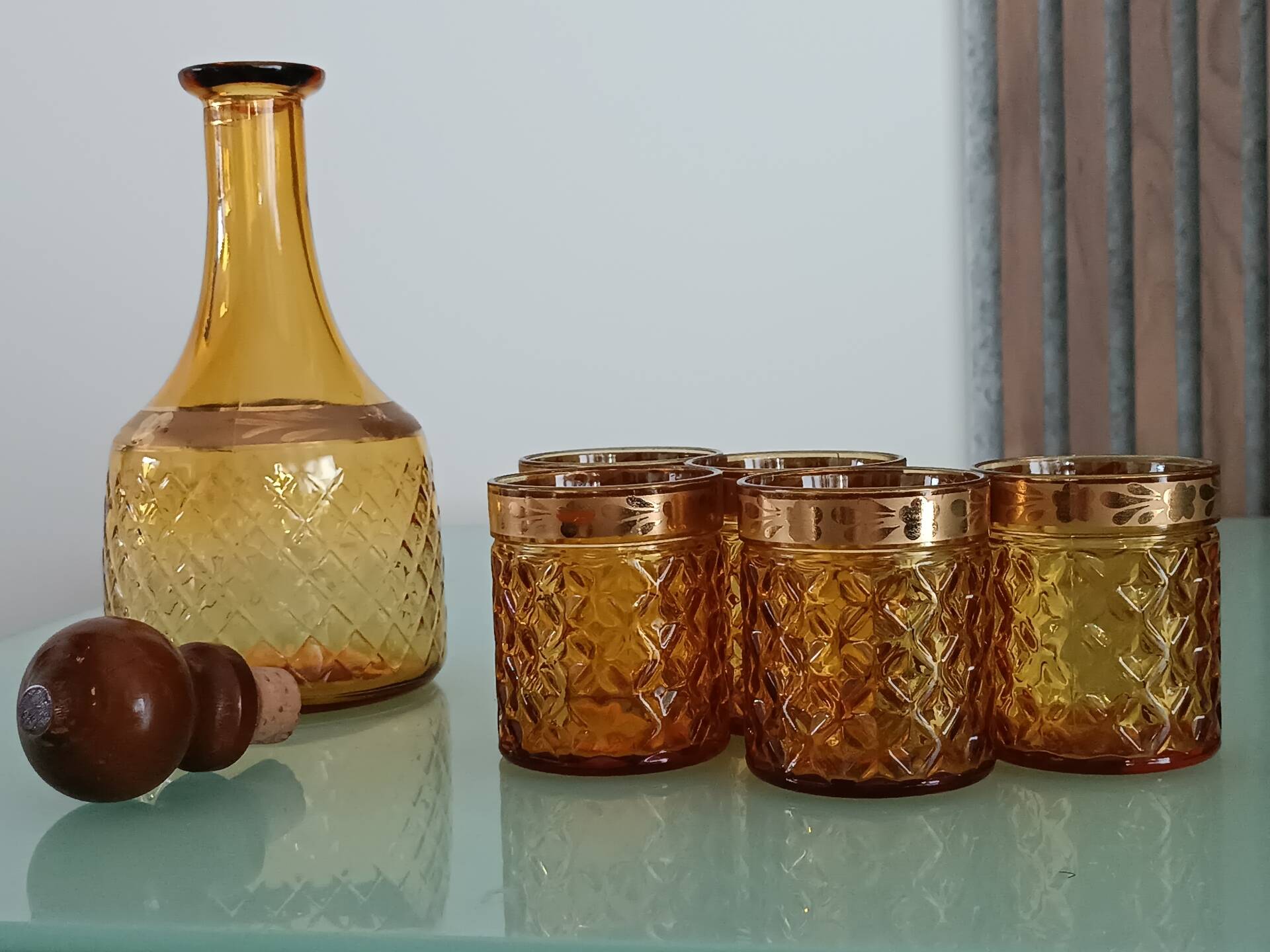 Vintage Bormioli Rocco service – carafe and 5 amber glasses