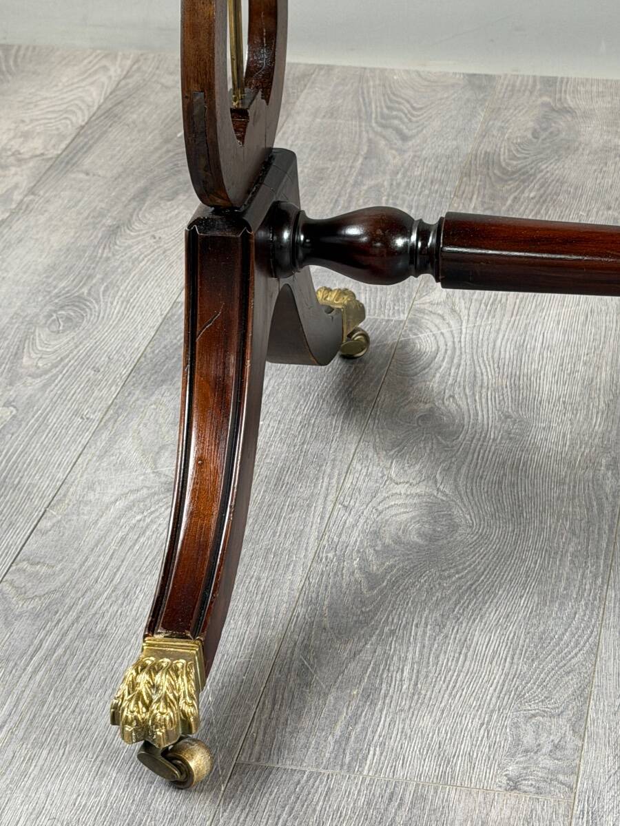 Table à jeux, bureau de style Empire en acajou, XIXe Siècle