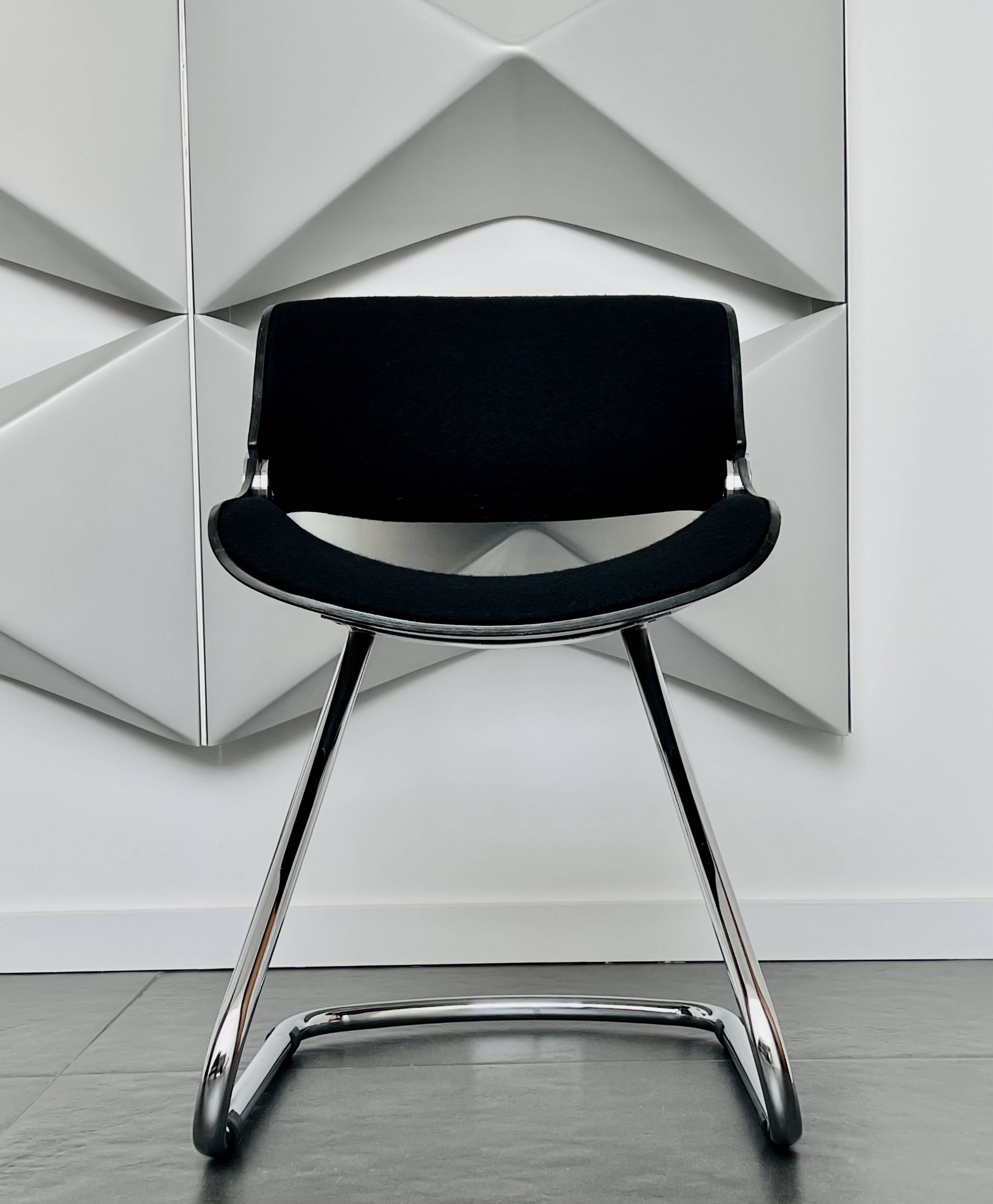 Baumann chair model Arpège attributed to Etienne Fermigier, France 1970s.