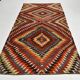 Tapis Kilim vintage géométrique rouge et vert