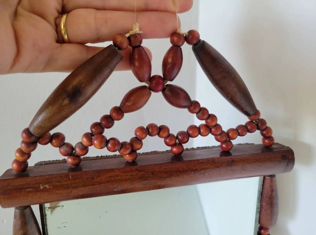 Miroir bohème vintage en perles de bois