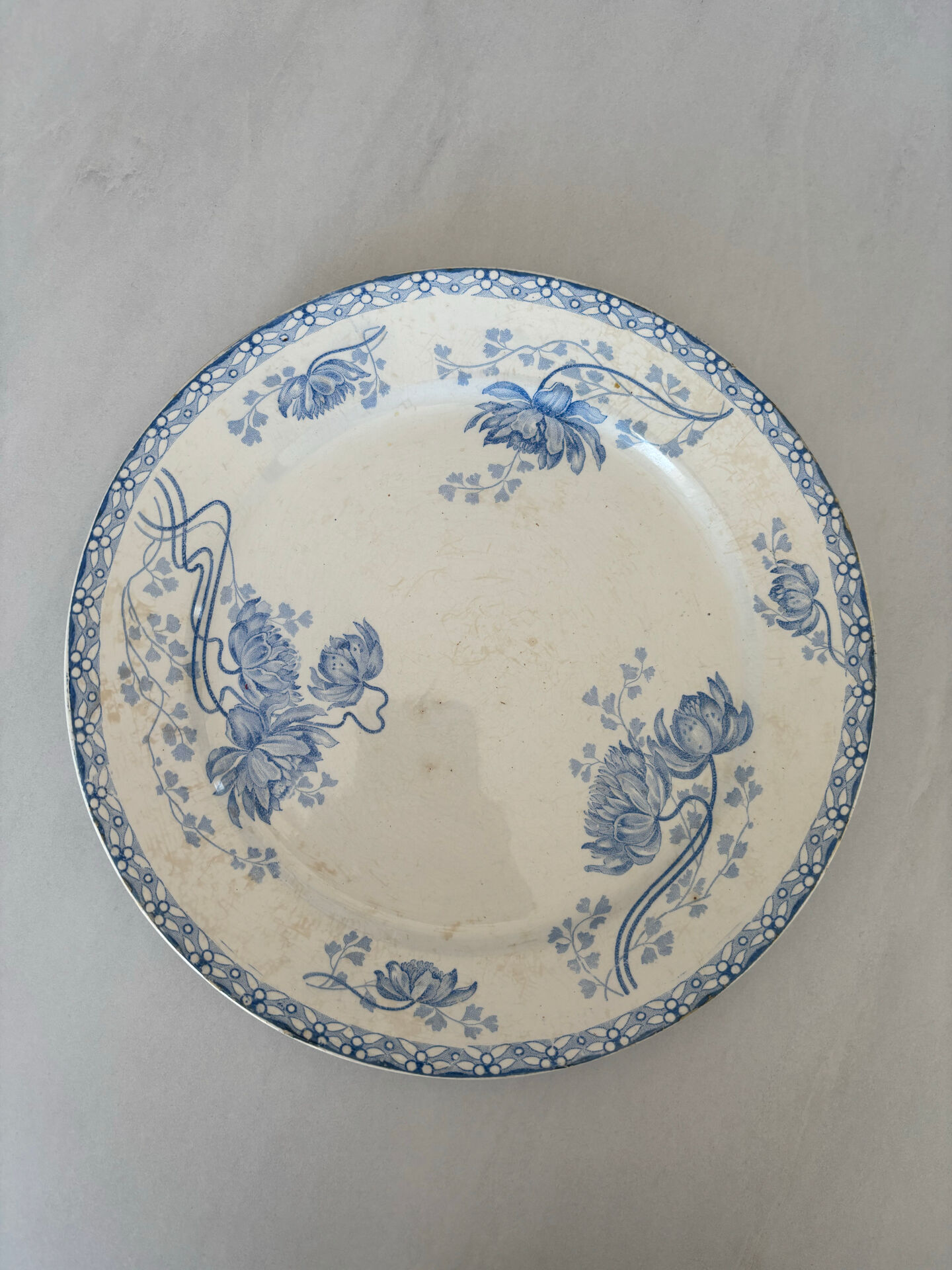 Old flat plate, light blue ironstone from Sarreguemines, model r.