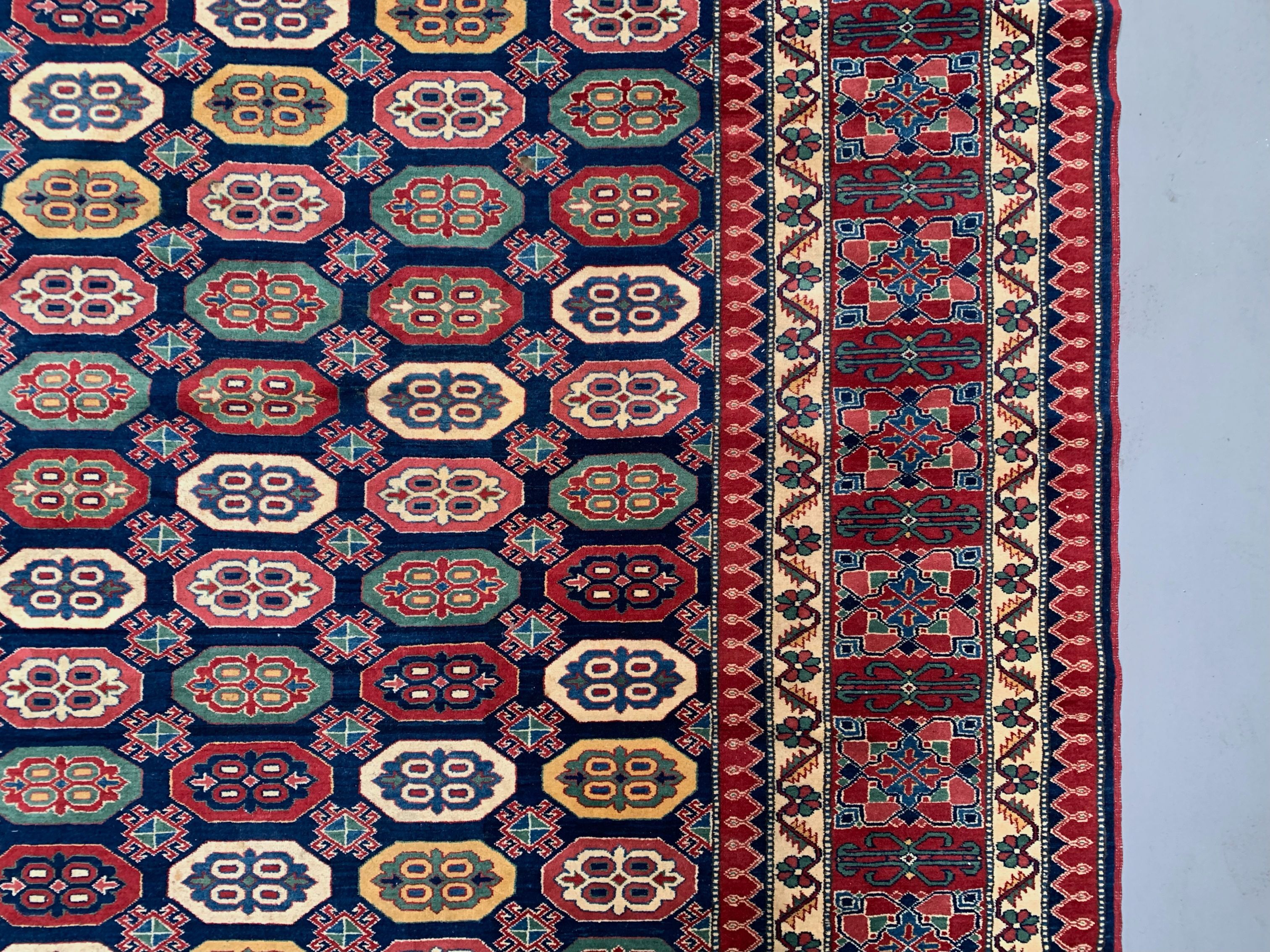 Turkish bergama rug 385x320 cm