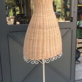 Mannequin buste vintage en rotin sur pied fer forgé