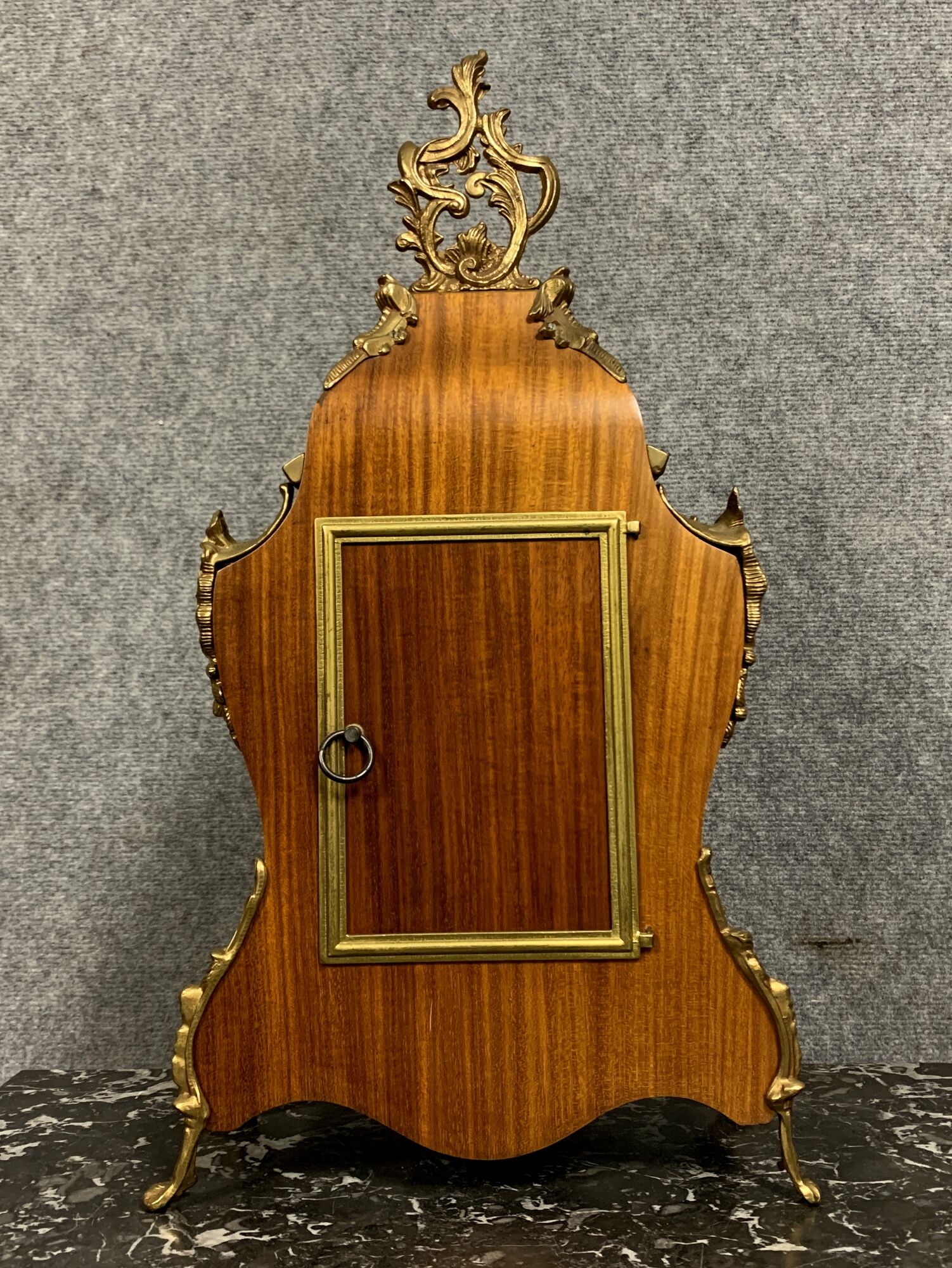 Cartel Louis XV of violin shape in rosewood marquetry