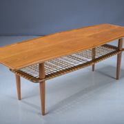 Table basse mid-century en teck et rotin