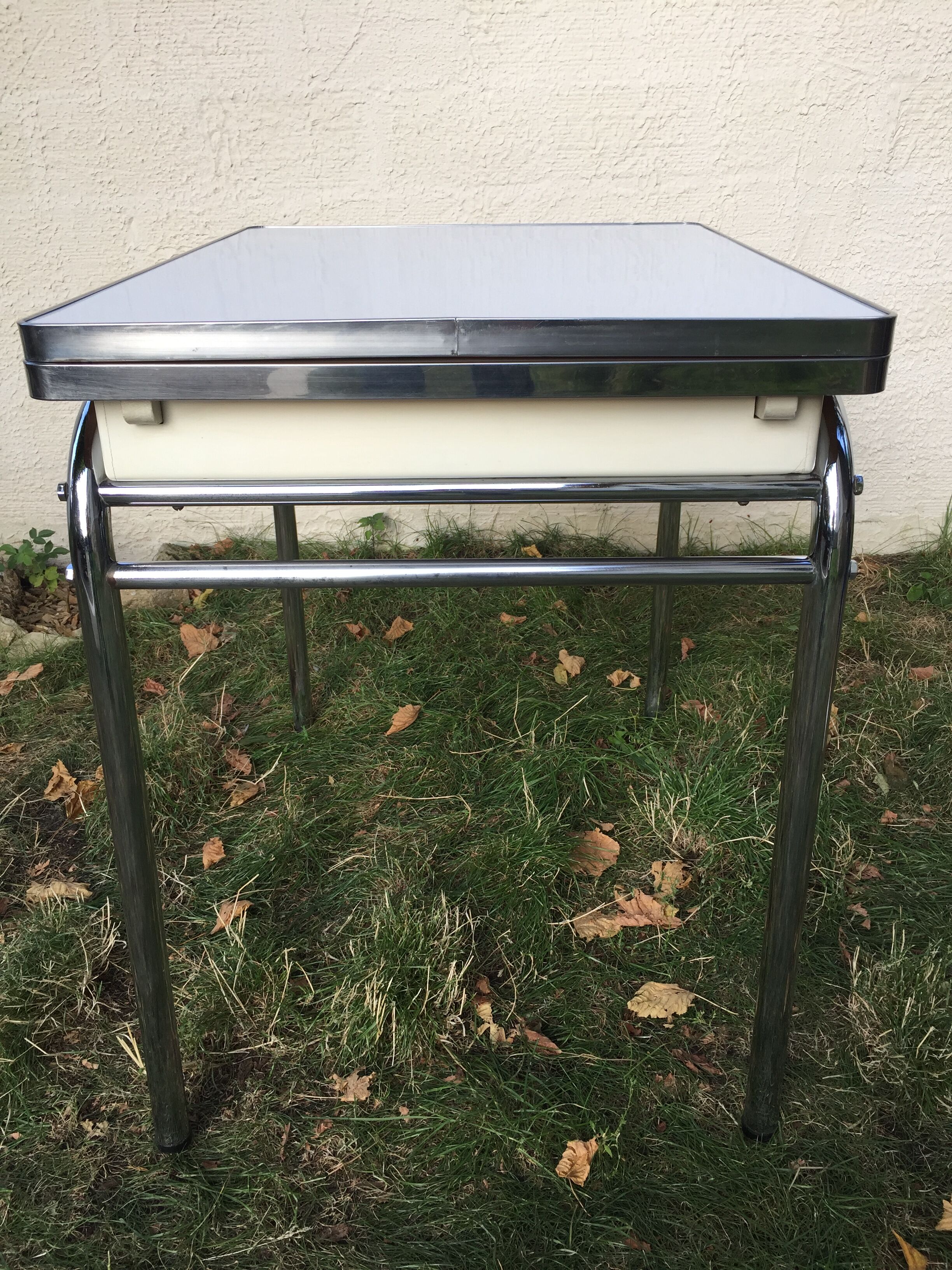 White vintage formica table 60s