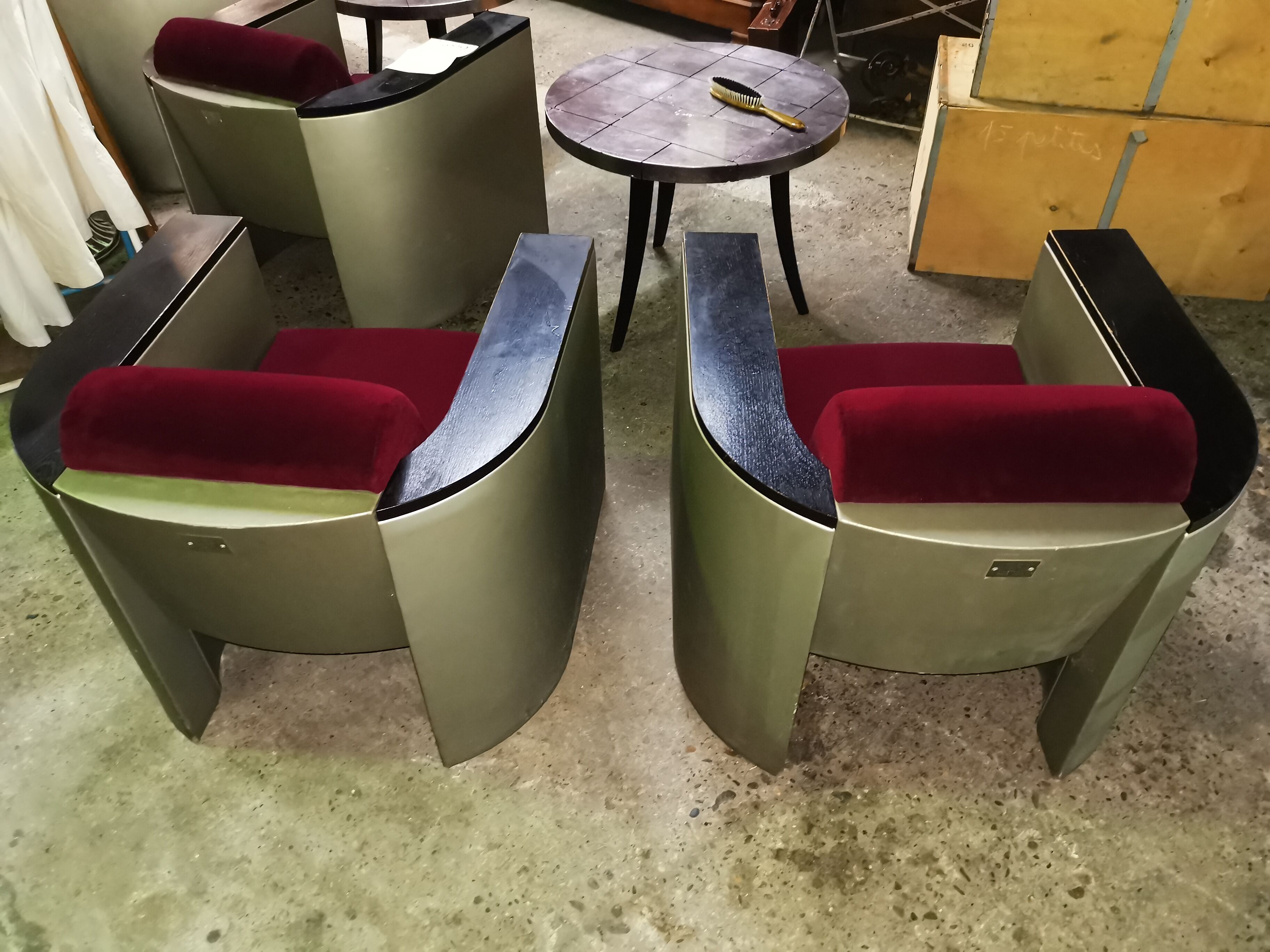 Set f 2 vintage club chairs and table
