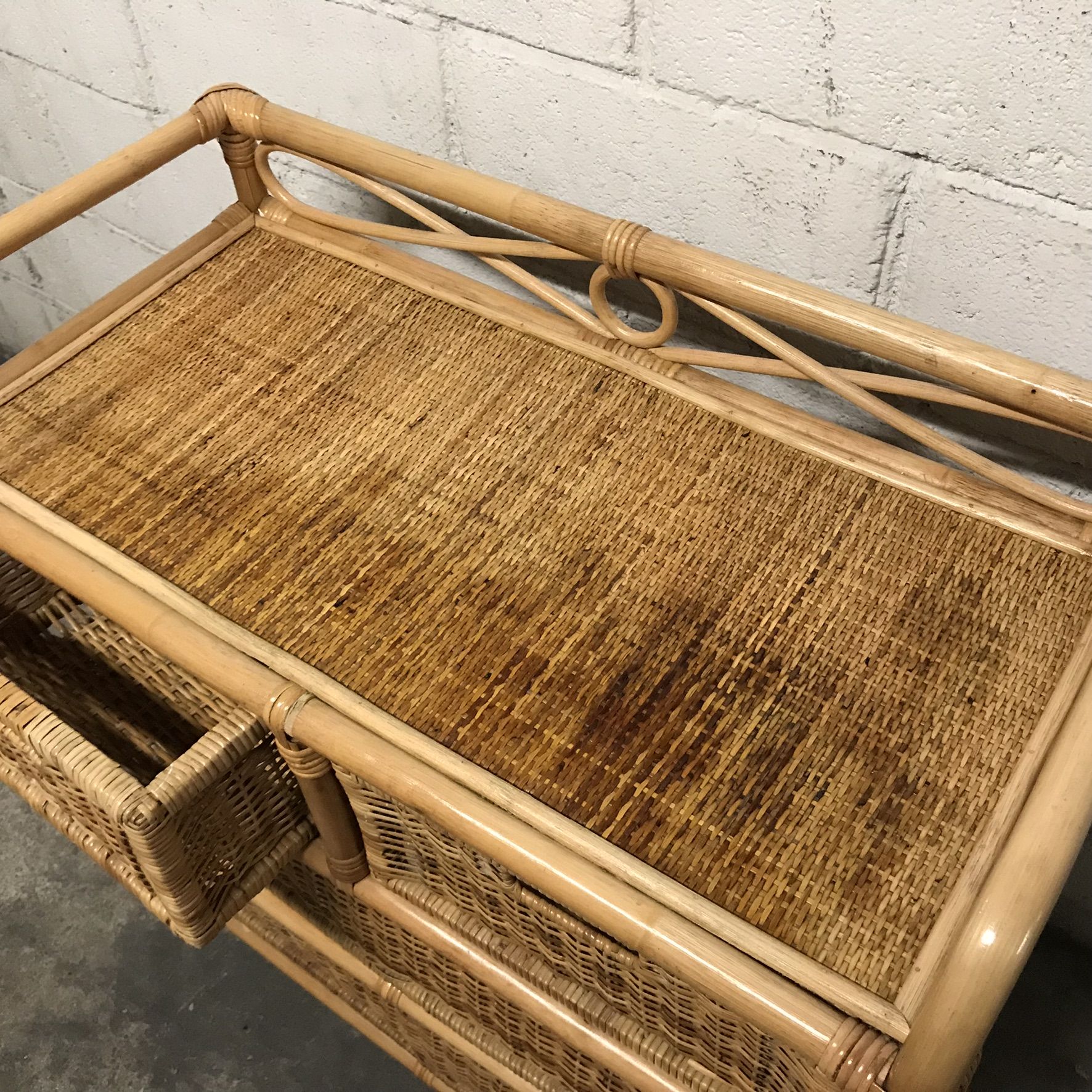 Dresser vintage Wicker/rattan and bamboo 2 large and 2 small drawers